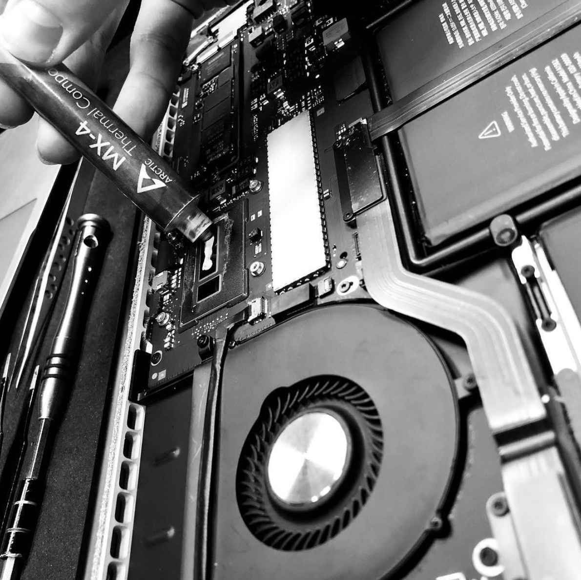 MacBook thermal cleaning process